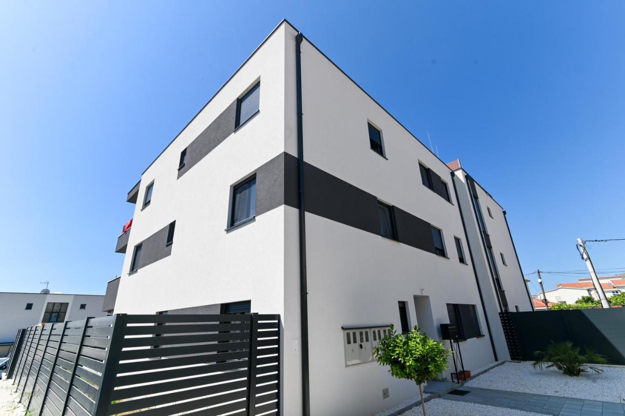 Apartment Laura, Free Parking, Balcony, 4 Ppl 트로기르 외부 사진